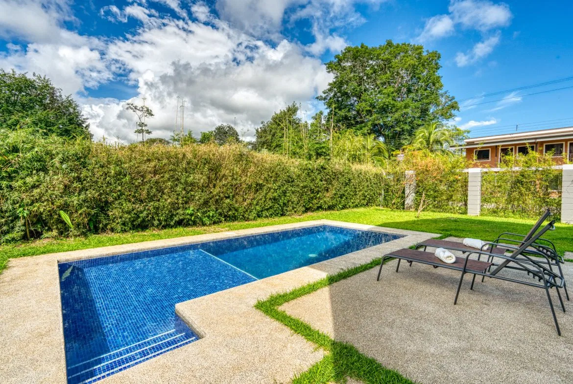 3 BEDROOM MODERN HOME WITH POOL WALKING DISTANCE TO EVERYTHING IN UVITA, photo 12