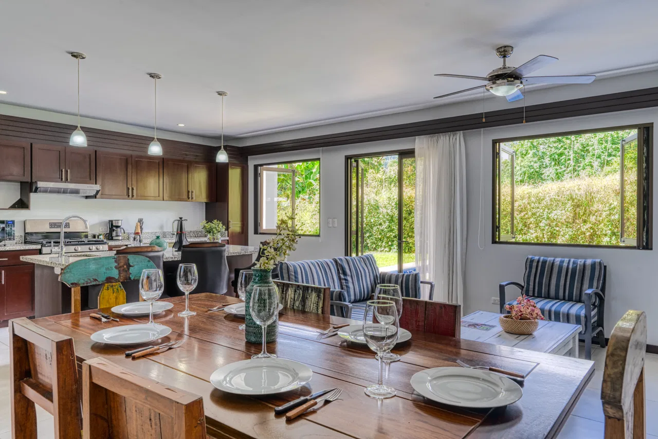 3 BEDROOM MODERN HOME WITH POOL WALKING DISTANCE TO EVERYTHING IN UVITA, photo 19