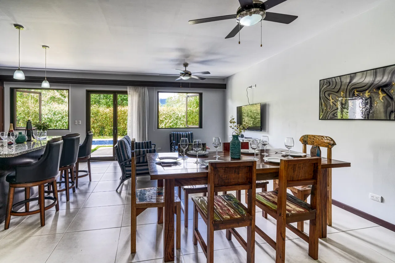 3 BEDROOM MODERN HOME WITH POOL WALKING DISTANCE TO EVERYTHING IN UVITA, photo 23