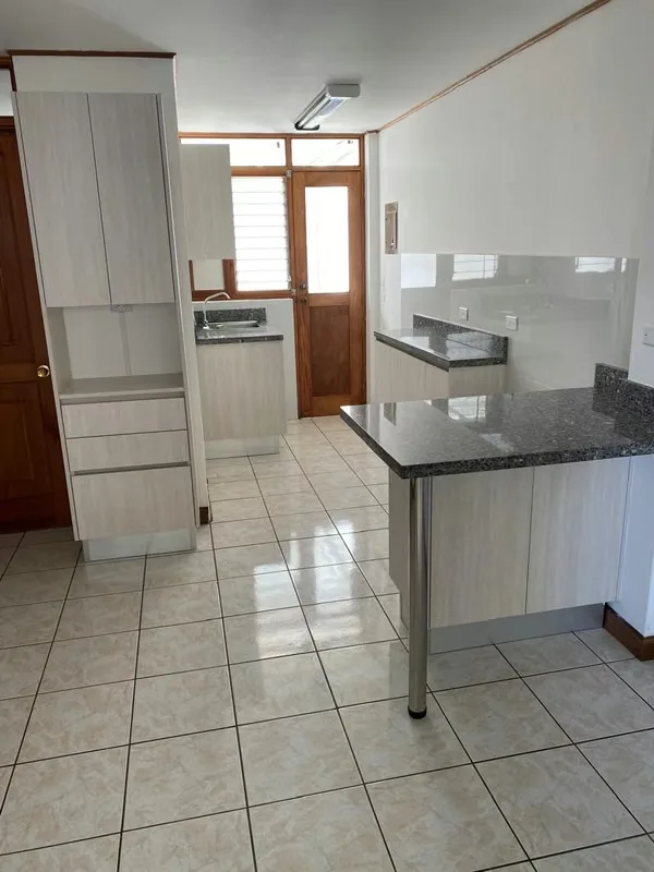 The quiet and convenient space for RENT near by Hospital Mexico La Uruca, photo 3