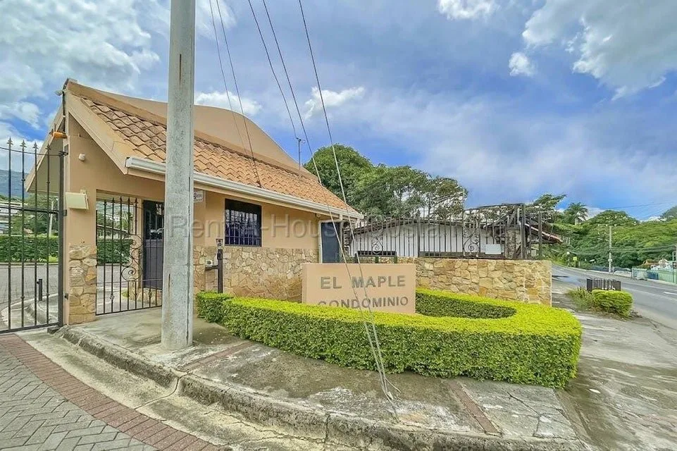 Se vende lote en Uruca Santa Ana 27-92 - Venta en Santa Ana