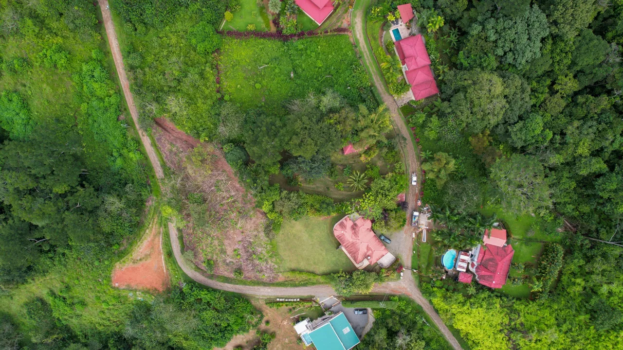 PROPERTY WITH FIVE BEDROOM IN OJOCHAL WITH SUNSET VIEWS – 0.65 ACRES, photo 3