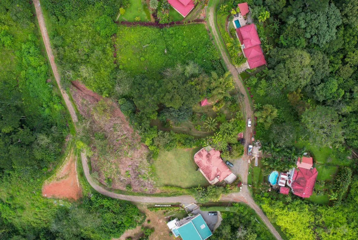 PROPERTY WITH FIVE BEDROOM IN OJOCHAL WITH SUNSET VIEWS – 0.65 ACRES, photo 4