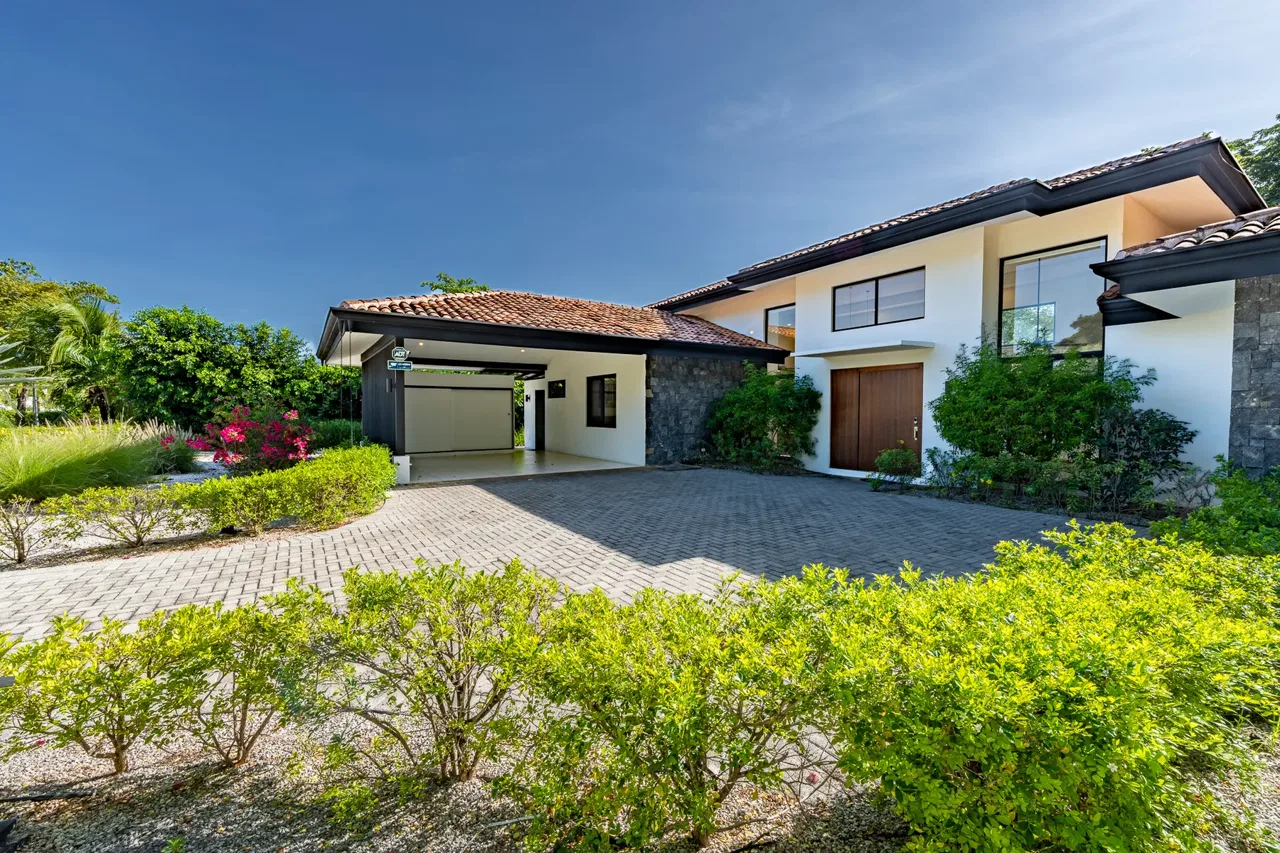 Elegant Family Home With Five Bedrooms With Pool, Las Brisas, Hacienda Pinilla, Tamarindo, Santa Cruz, Guanacaste, Costa Rica 50303