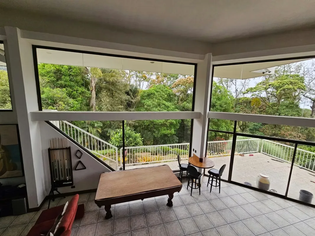 This beautiful mountain house for sale in an exclusive condominium of less than 50 houses, embedded in the mountains of Rancho Redondo, Guadadalupe, near Plaza Lincoln, Moravia, Tres ...