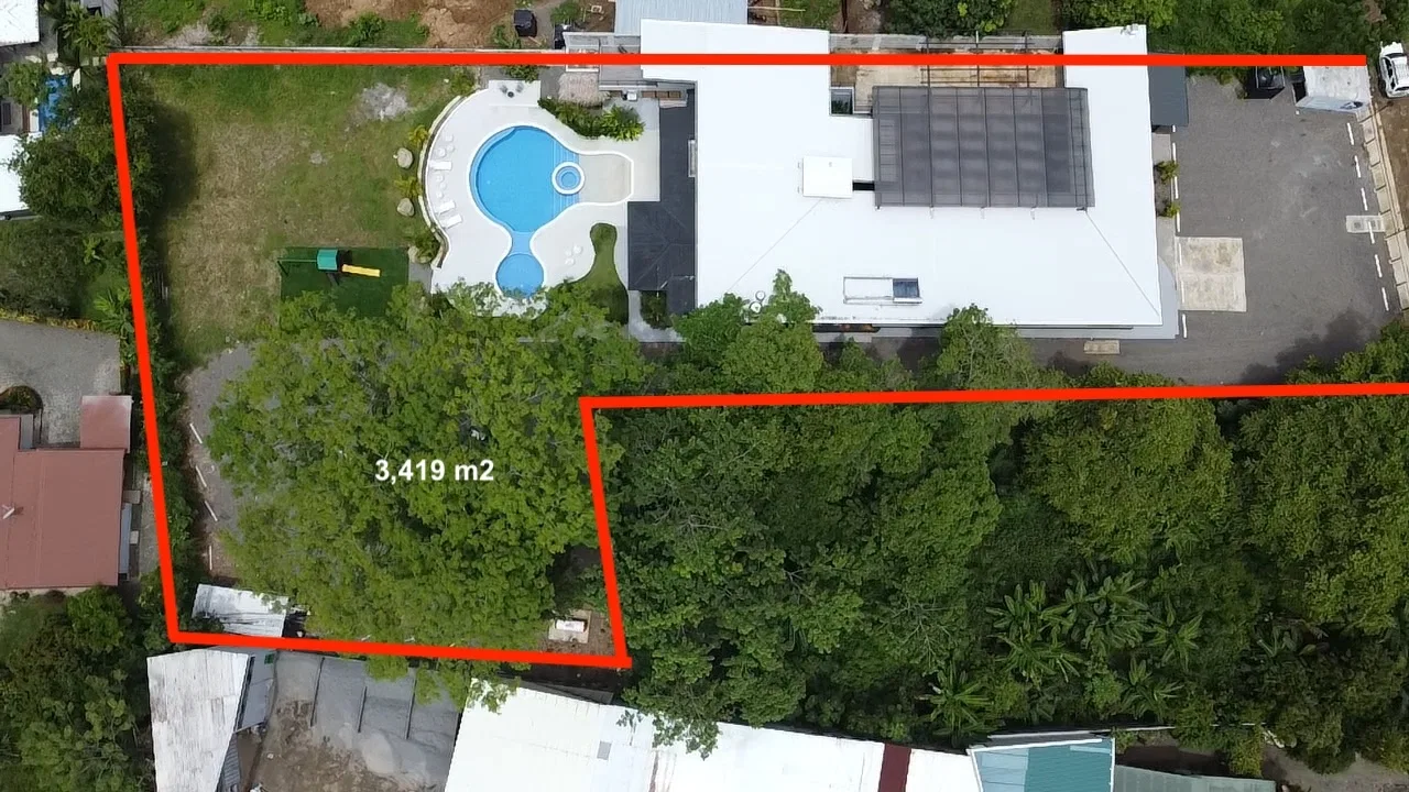 COMMERCIAL CENTER FOR SALE IN UVITA  – 0.84 ACRES, photo 11