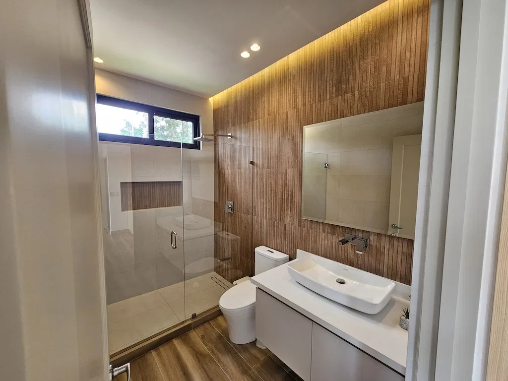 BRAND NEW 4 BEDROOM HOME WITH BEAUTIFUL OCEAN VIEWS MINUTES TO UVITA TOWN, photo 20