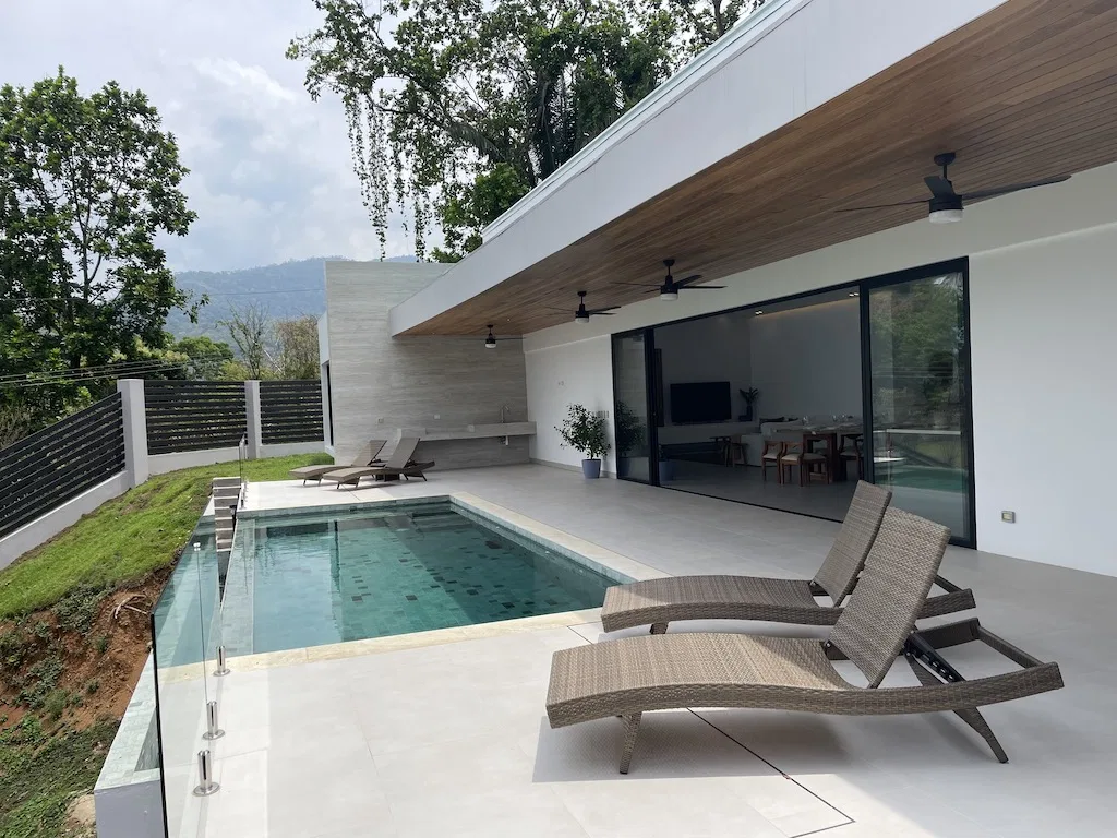 BRAND NEW 4 BEDROOM HOME WITH BEAUTIFUL OCEAN VIEWS MINUTES TO UVITA TOWN, photo 6