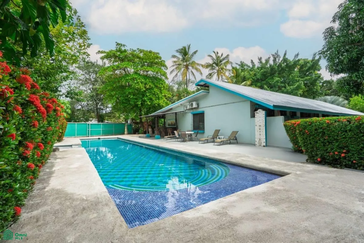 Almond Tree Walk-to-Beach Multi-Unit Investment in Surfside Potrero