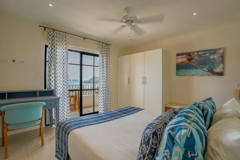 7653 Terraced Flats: Turnkey 2-Bedroom Residence in Las Catalinas