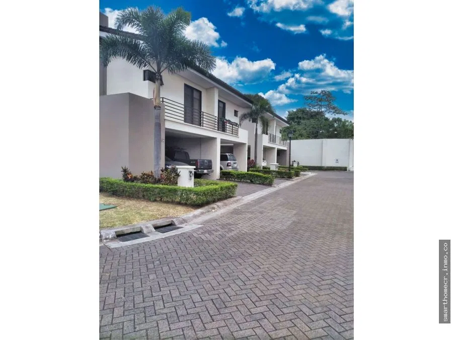 ALQUILER Y VENTA TOWNHOUSE EN PARQUES DEL SOL