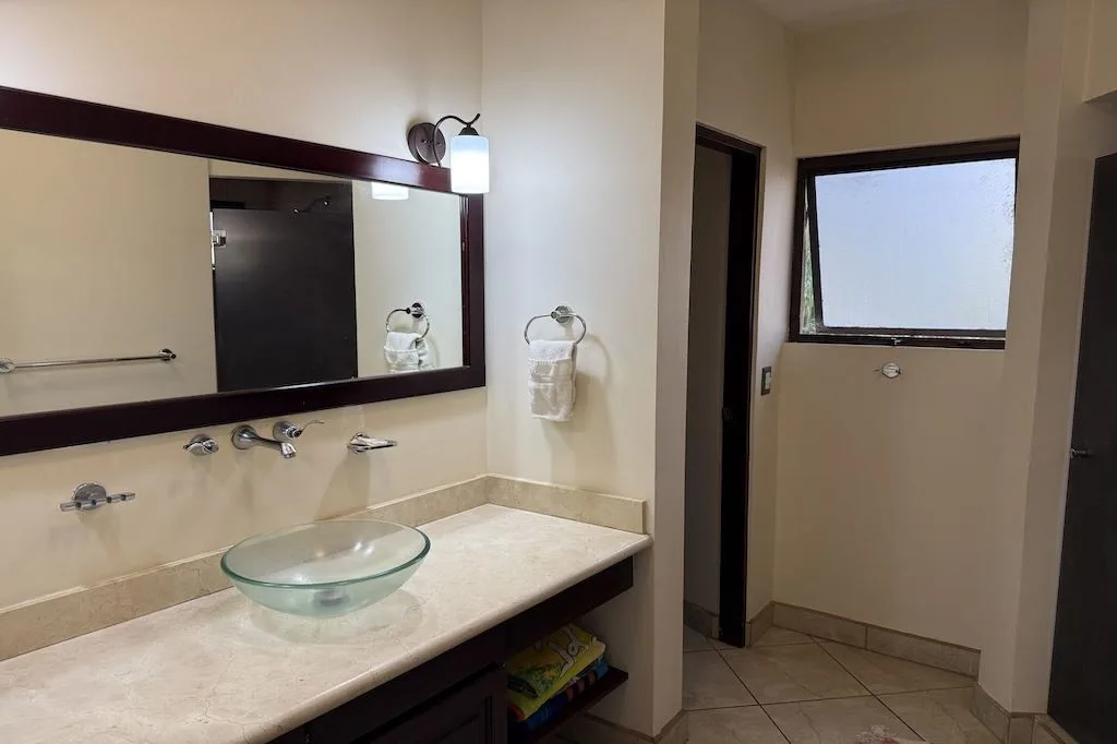 The Oaks 67 ~ Ground-Floor 2-Bedroom Condo with Beautiful Finishes, photo 13