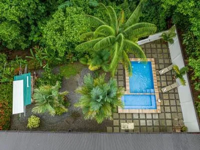 Oportunidad de edificio comercial en el corazón de Uvita. Junto a un arroyo con hermosa vista, photo 6