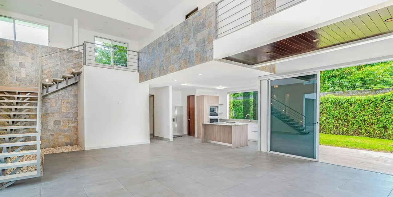 Condo 4BR in Alajuela Hacienda Espinal - Modern Design - Open Terrace