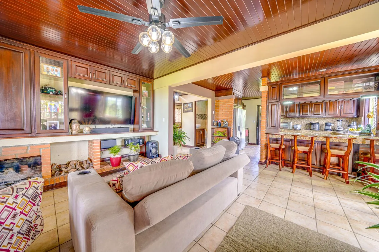 Charming Property in Rancho Redondo – Spacious Areas and Panoramic Views, photo 12
