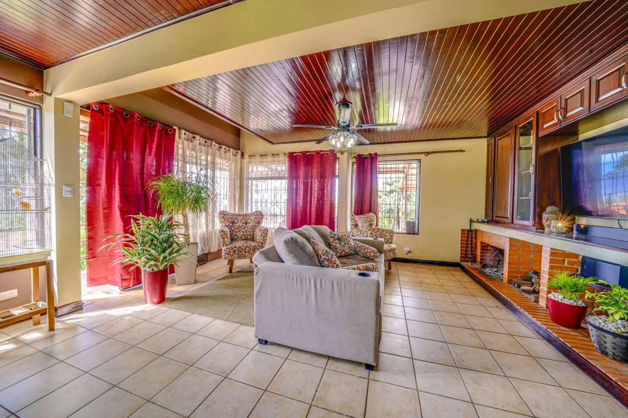 Charming Property in Rancho Redondo – Spacious Areas and Panoramic Views, photo 10