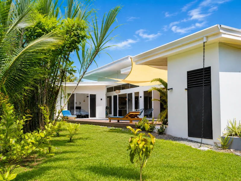 4 Bed Single Family Homes For Sale in Uvita, photo 6