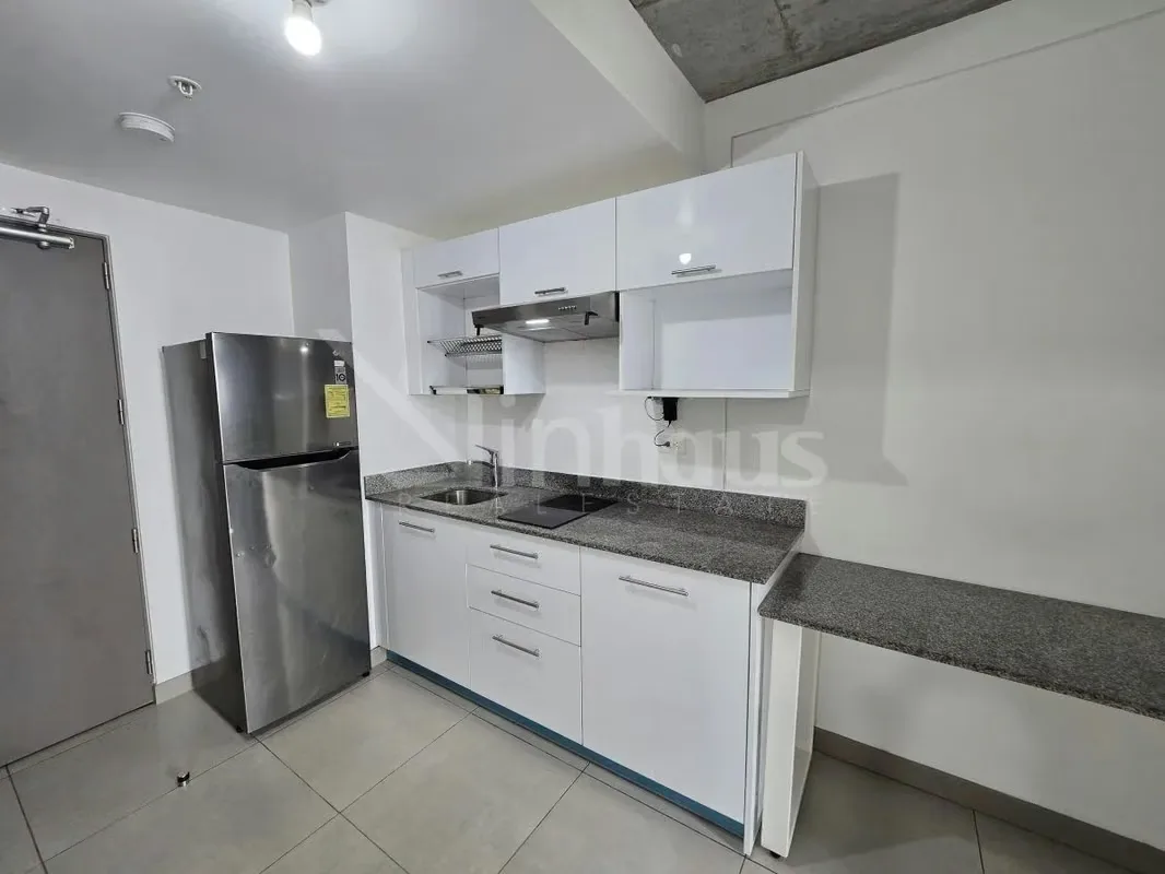 Moderno apartamento de 36 m², ubicado en el piso 17 de Torre iFreses, Curridabat, con una excelente vista panorámica y una distribución funcional que aprovecha cada espacio. La ...