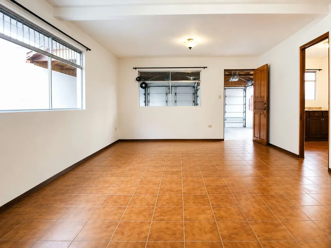 Venta de propiedad en San Pedro. 2 casas y 2 Apartamentos a tan solo 200m de la UCR, photo 11