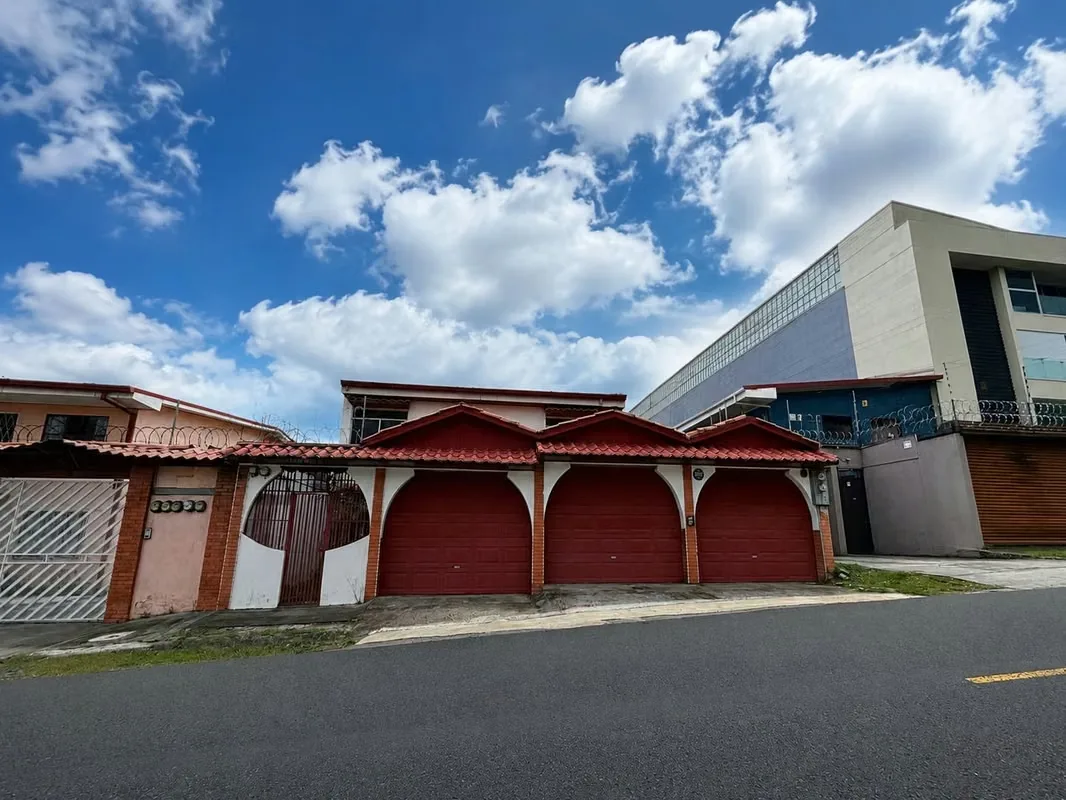 Venta de propiedad en San Pedro. 2 casas y 2 Apartamentos a tan solo 200m de la UCR, photo 4