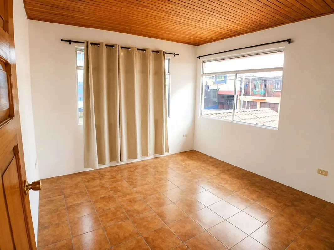 Venta de propiedad en San Pedro. 2 casas y 2 Apartamentos a tan solo 200m de la UCR, photo 9