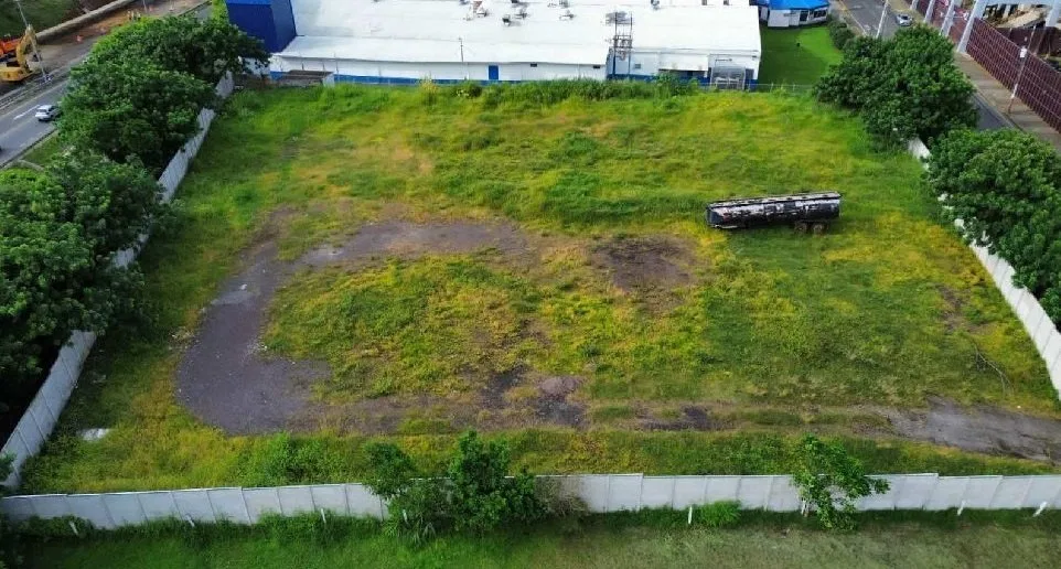 Vendo Terreno al costado este del Estadio Ricardo Saprissa, Tibás, San José - Venta en Tibás