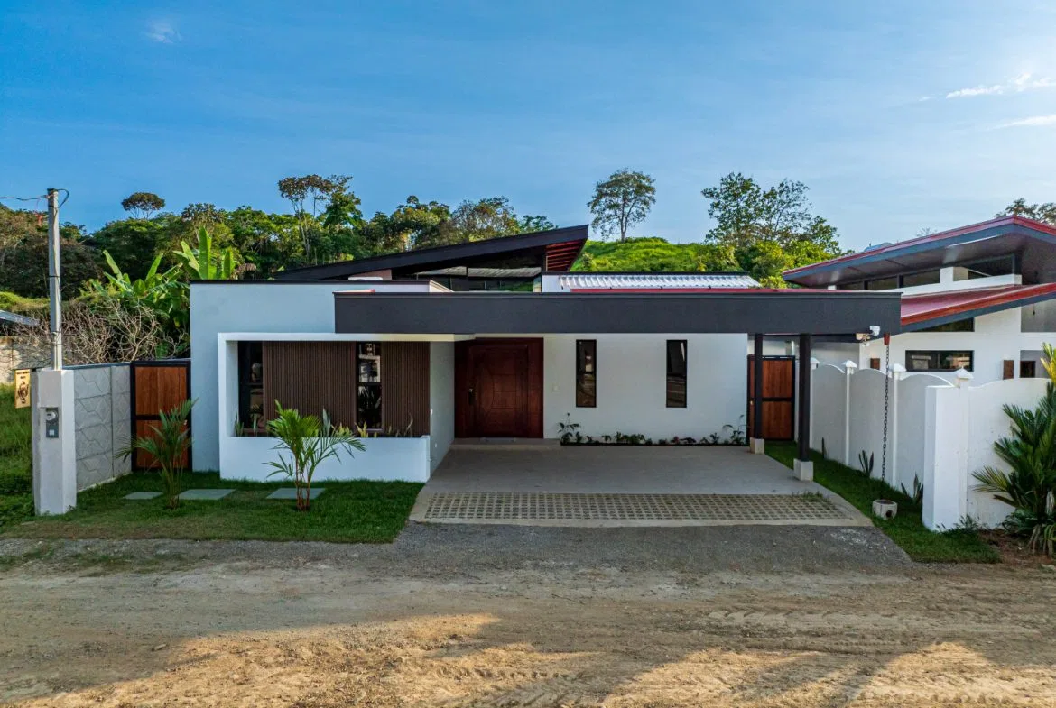 MODERN LUXURY 3-BED VILLA IN UVITA – MOVE-IN & AIRBNB READY, photo 12