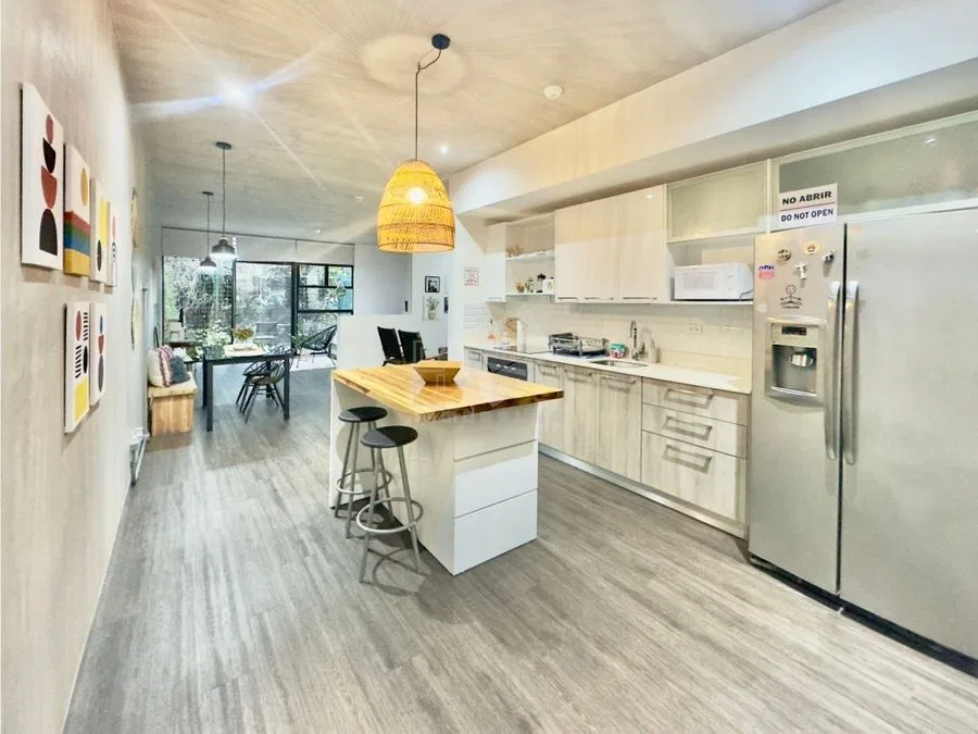 Alquiler de apartamento amueblado con jardín privado, centrico