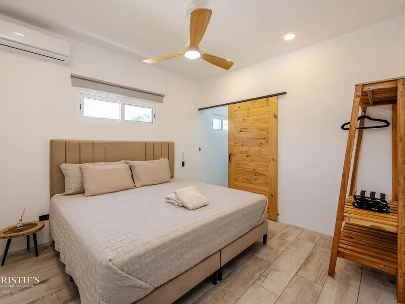 8 Bed Single Family Homes For Sale in Playa Flamingo, photo 11