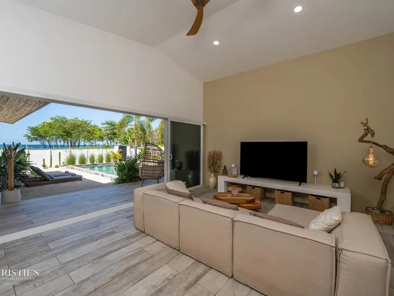 8 Bed Single Family Homes For Sale in Playa Flamingo, photo 5
