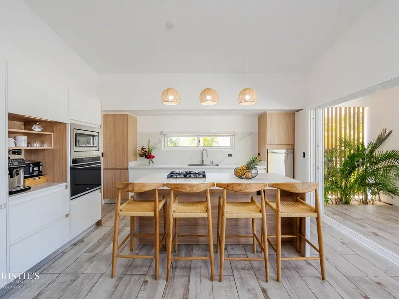 8 Bed Single Family Homes For Sale in Playa Flamingo, photo 6