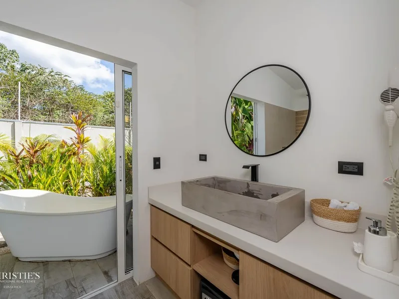 8 Bed Single Family Homes For Sale in Playa Flamingo, photo 8