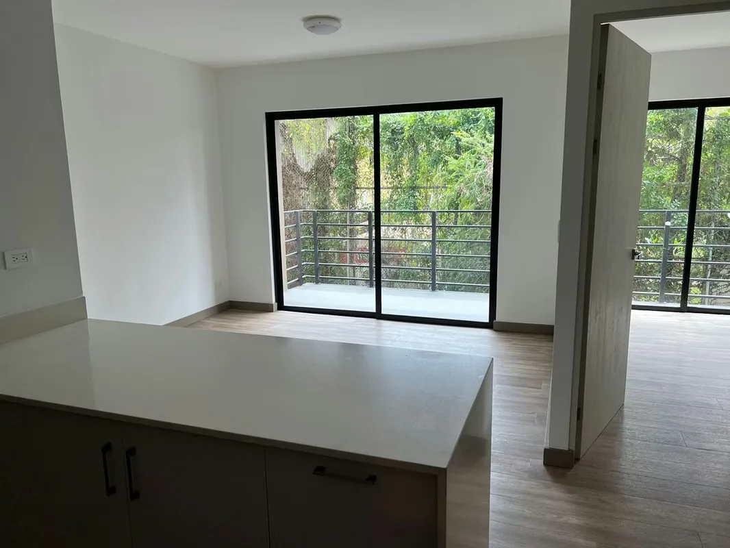 Este apartamento en Brasil de Mora, Santa Ana, en alquiler y venta ofrece un estilo de vida sereno y conectado con la naturaleza, en una ubicación privilegiada por su entorno boscoso y ..., photo 3