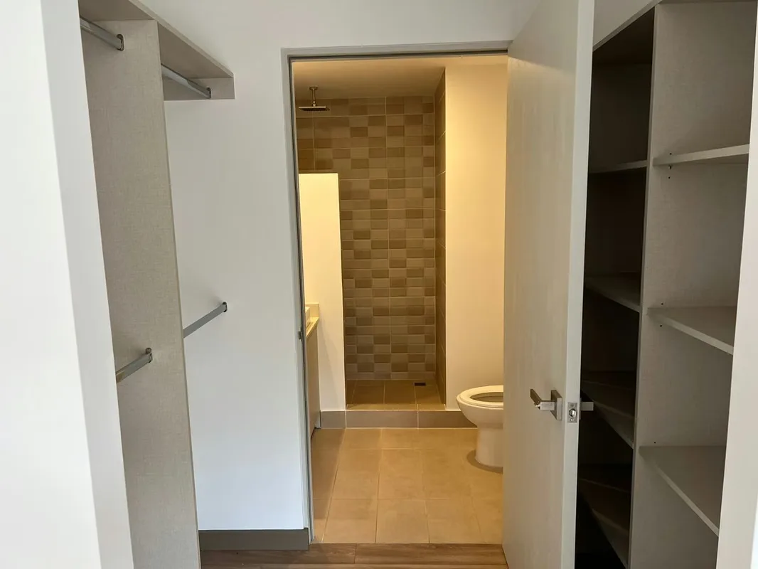 Este apartamento en Brasil de Mora, Santa Ana, en alquiler y venta ofrece un estilo de vida sereno y conectado con la naturaleza, en una ubicación privilegiada por su entorno boscoso y ..., photo 7