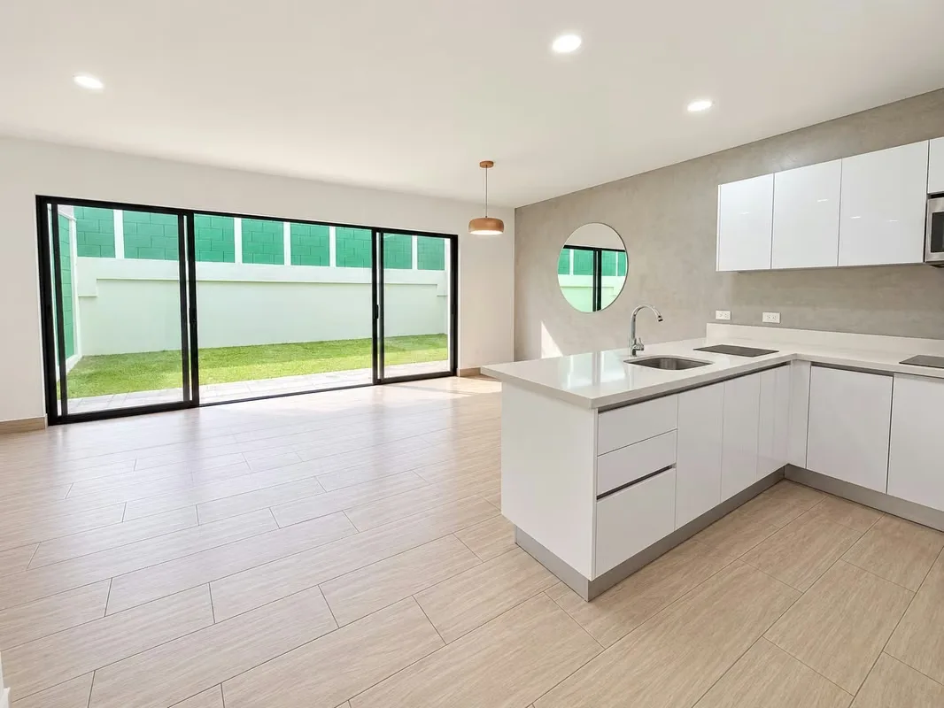 Townhouse for rent in the Bali Wellness Condominium, Guachipelín de Escazú.