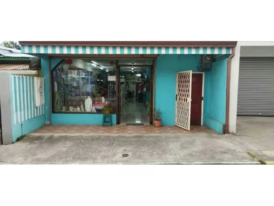 This commercial building is located in a prime location, right in the center of Escazú, next to the Banco Nacional and only 25 meters from the main park.