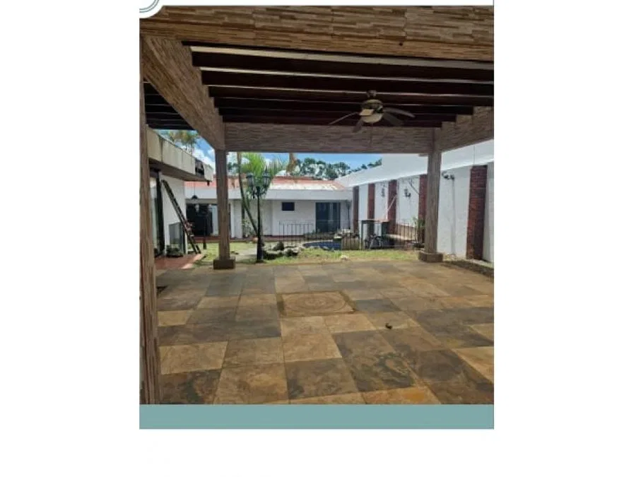 Alquiler de Casa de Uso de Suelo Mixto // Rohrmoser