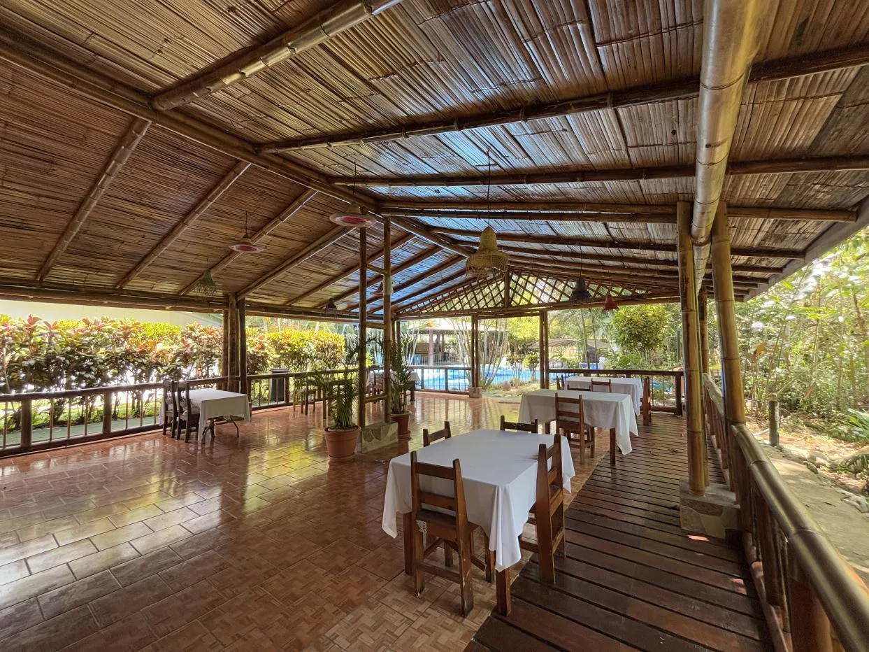 Income-producing event center with 2 homes, a restaurant &amp; event space – endless potential, photo 12
