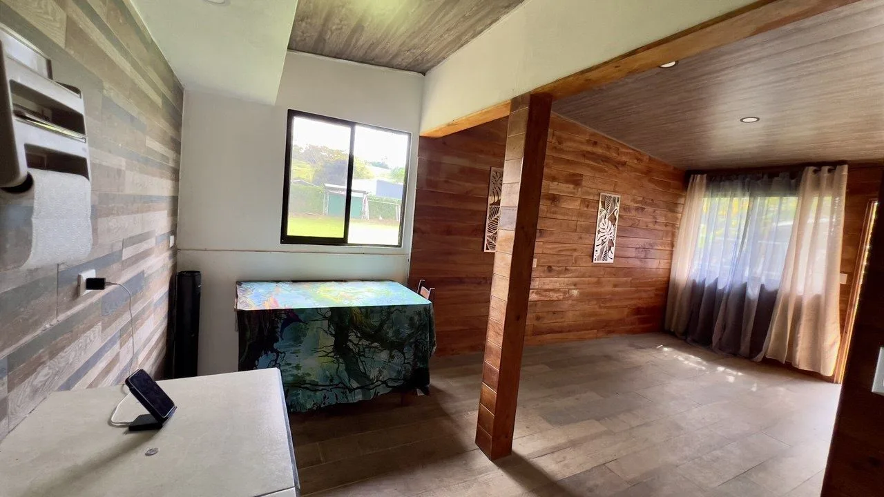 Income-producing event center with 2 homes, a restaurant &amp; event space – endless potential, photo 14