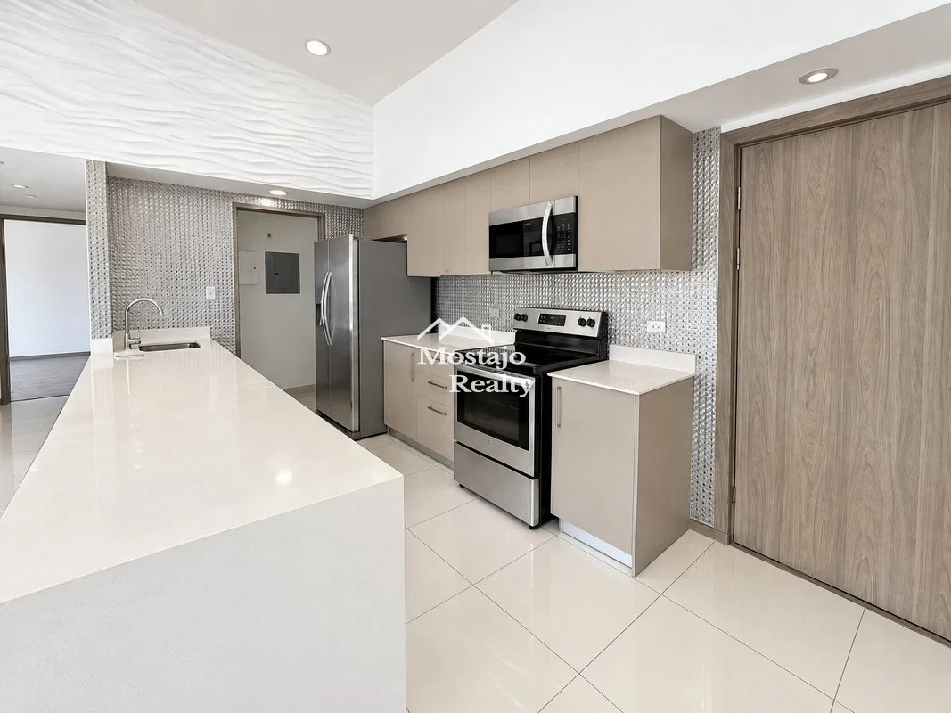 Alquiler o venta de penthouse, Condominio Paradisus, Rohrmoser