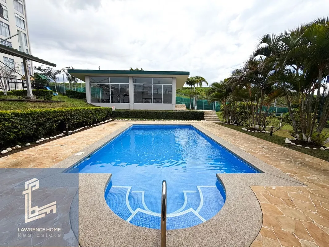 Excellent investment opportunity at Torres San Marino Condominium, Heredia. Spacious 3 bedroom apartment, currently with excellent rental potential and located in ...