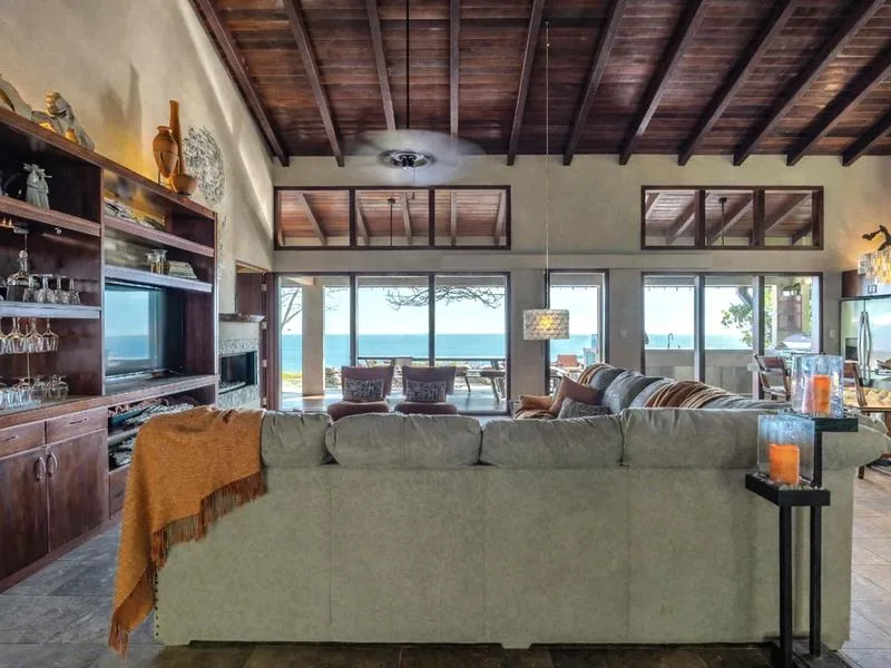 4 Bed Single Family Homes For Sale in Uvita, photo 11