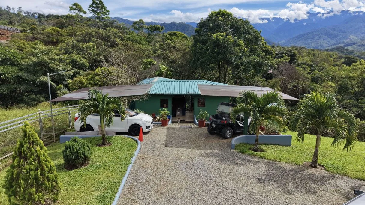 3,500sqm Country Estate in Miravalles, Perez Zeledon: Mountain House with Crestones Views, photo 24