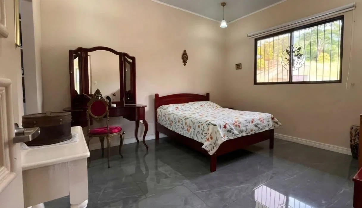 3,500sqm Country Estate in Miravalles, Perez Zeledon: Mountain House with Crestones Views, photo 9