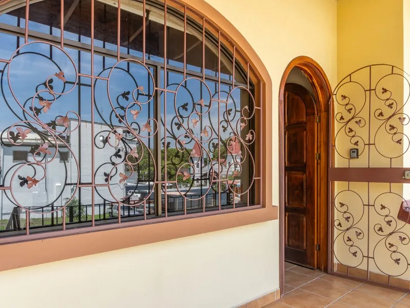 3 Bed Condo For Sale in Samara, photo 2