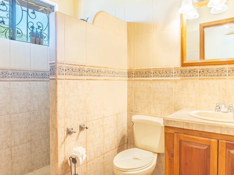 3 Bed Condo For Sale in Samara, photo 12