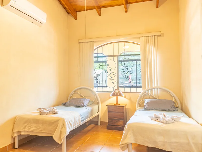 3 Bed Condo For Sale in Samara, photo 13