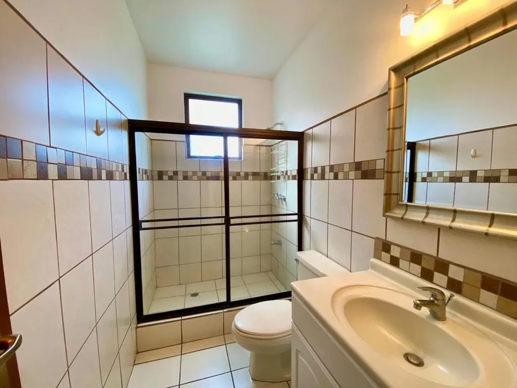 270 / Alquiler / San Rafael de Escazú / Estilo colonial / Piscina / Pet friendly, photo 4