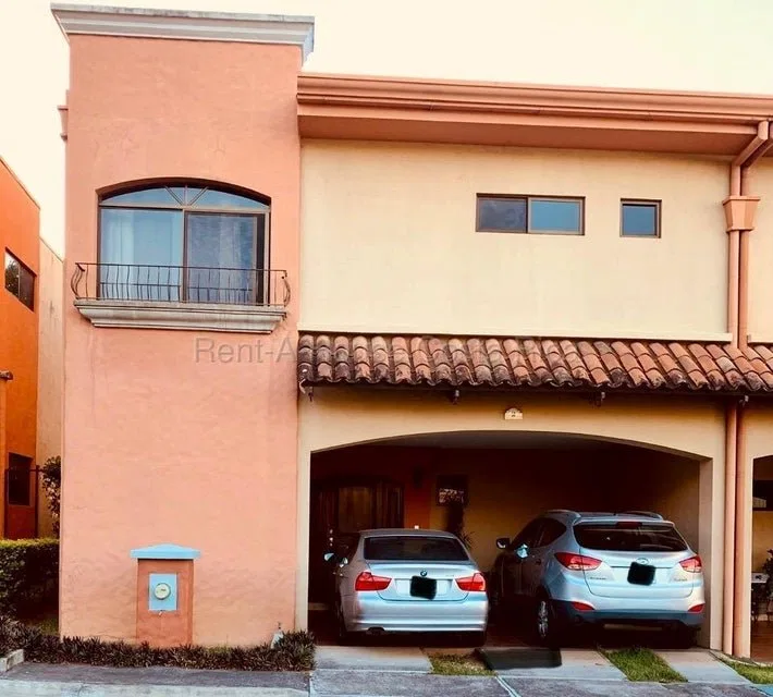 Se vende casa en Brasil Santa Ana 27-467 - Venta en Santa Ana