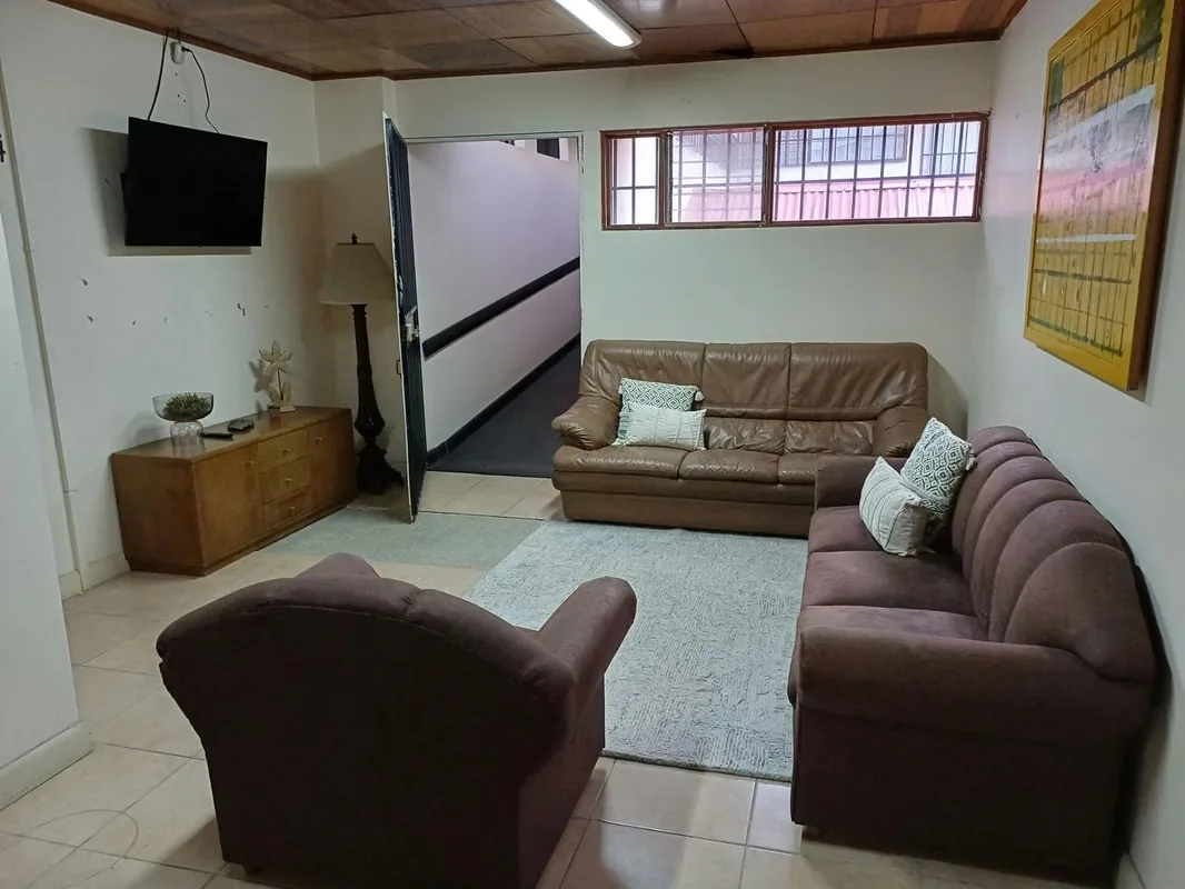 Commercial Building for Sale – Strategic Location in Zapote on National Highway, photo 9